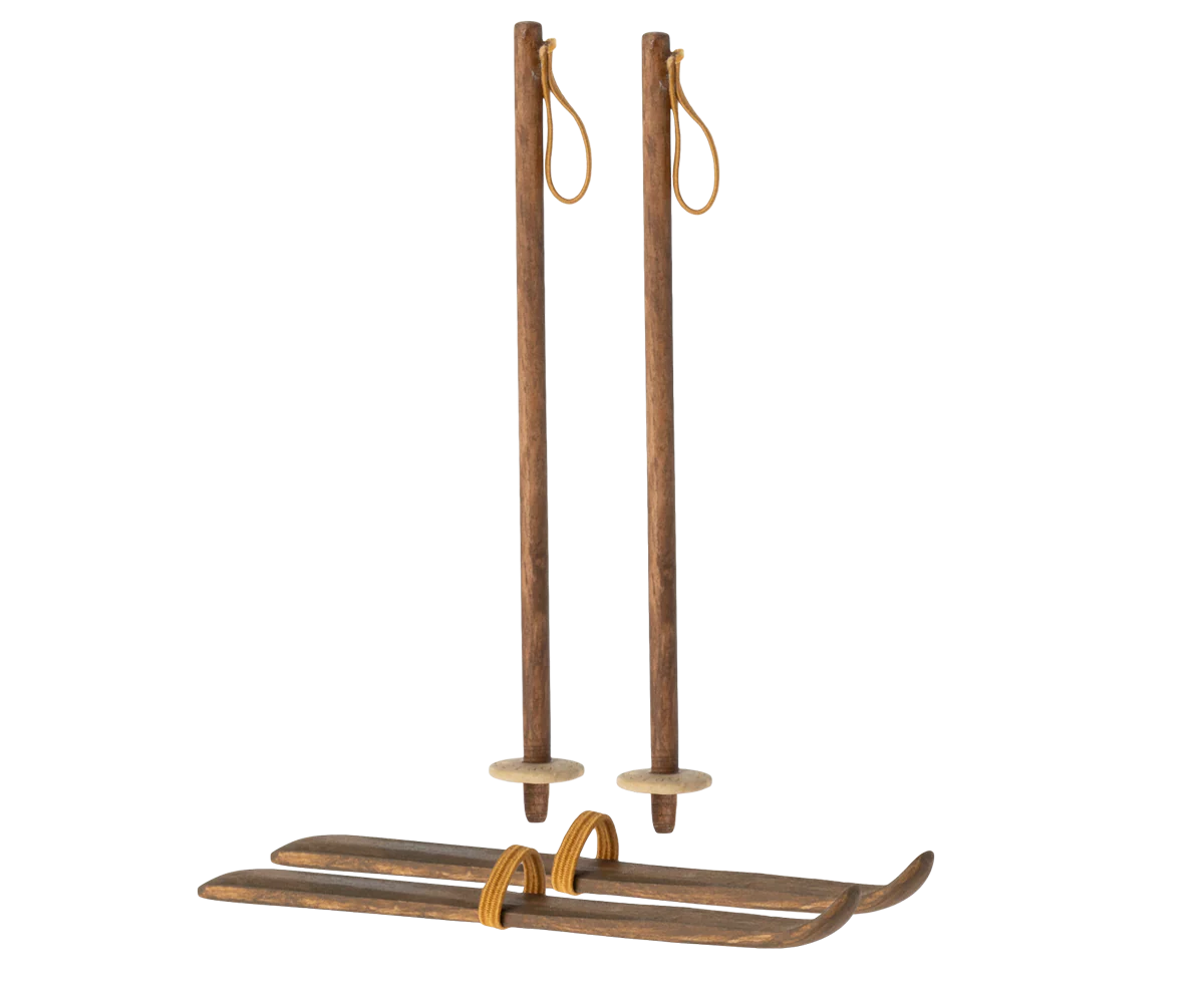 Ski and ski poles, Mum & Dad mouse