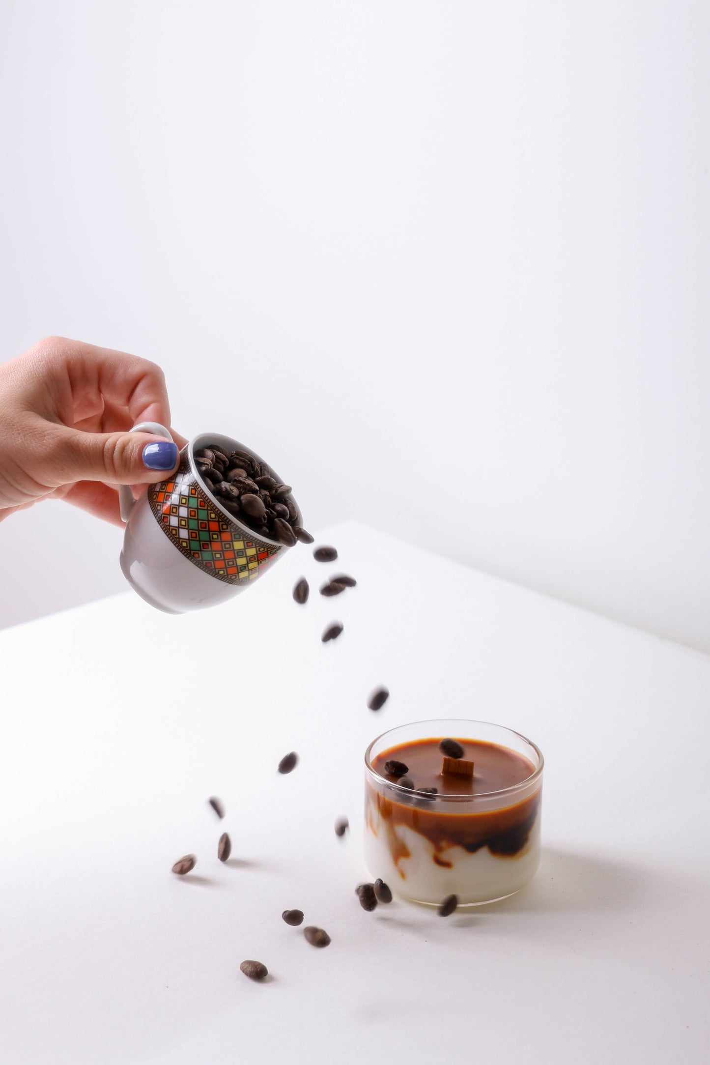 Coffee candle - Where coffee meets milk, Natural coconut wax: 4 oz