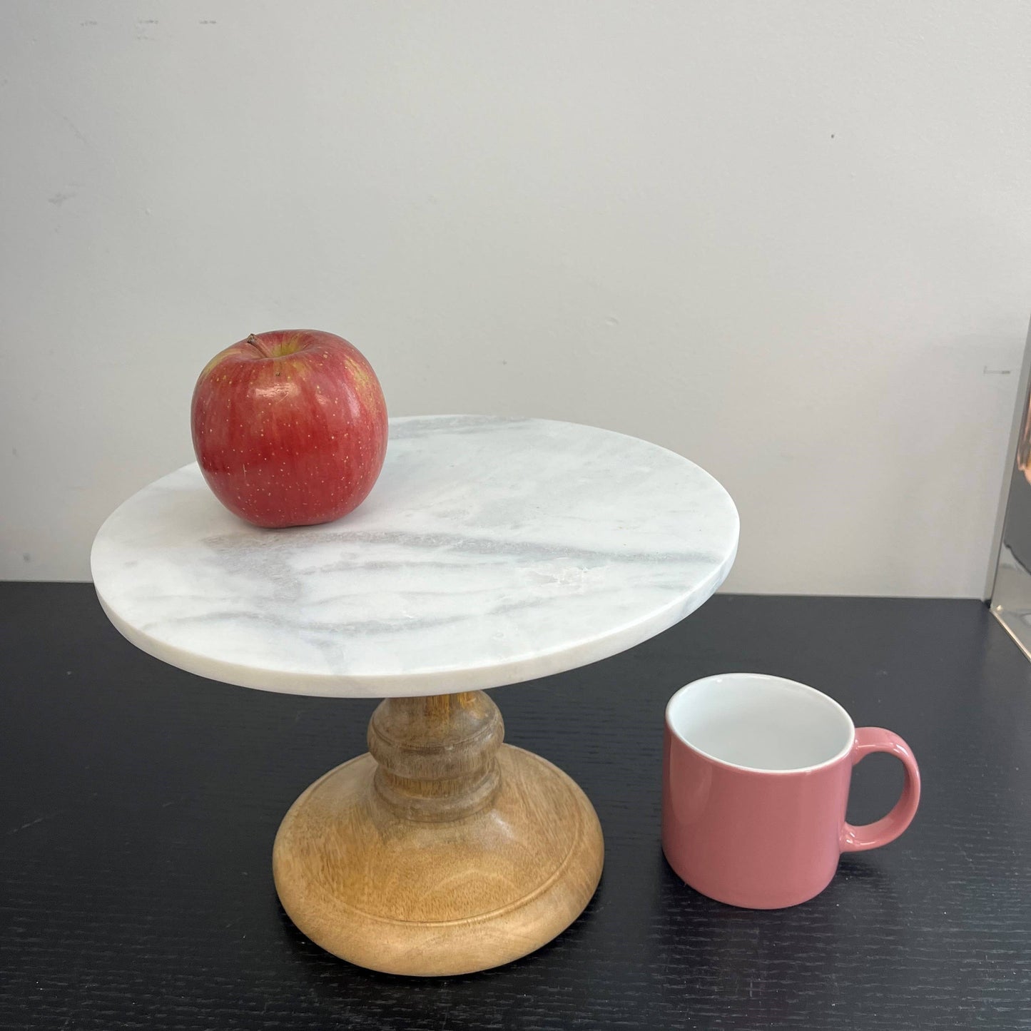 Sm. Marble Plate On Mango Wood Stand