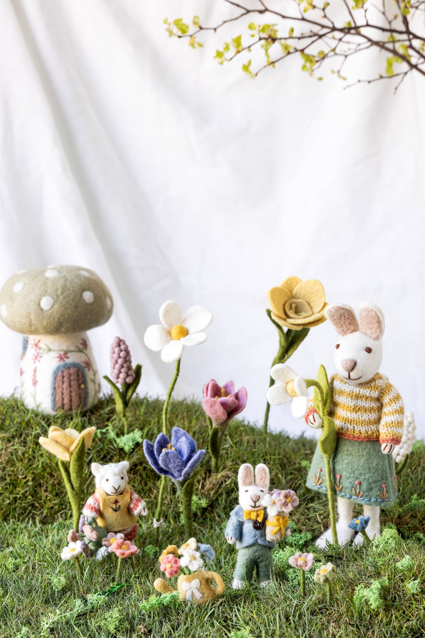 Large Spring Mushroom House w/Emb