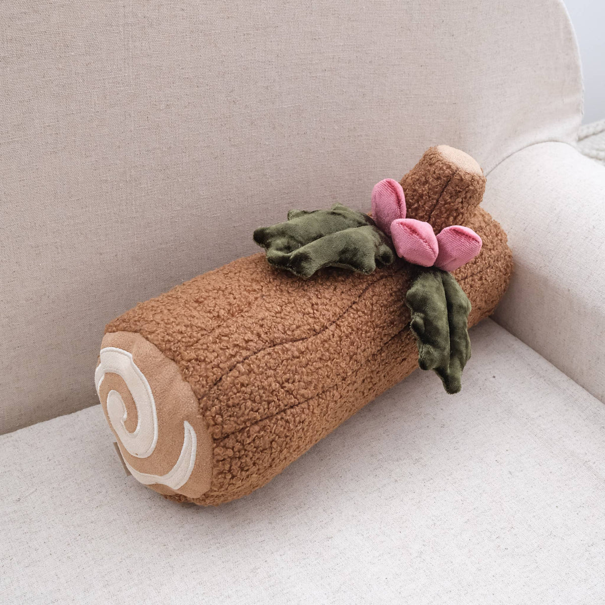 YULE LOG CAKE // ENRICHMENT DOG TOY