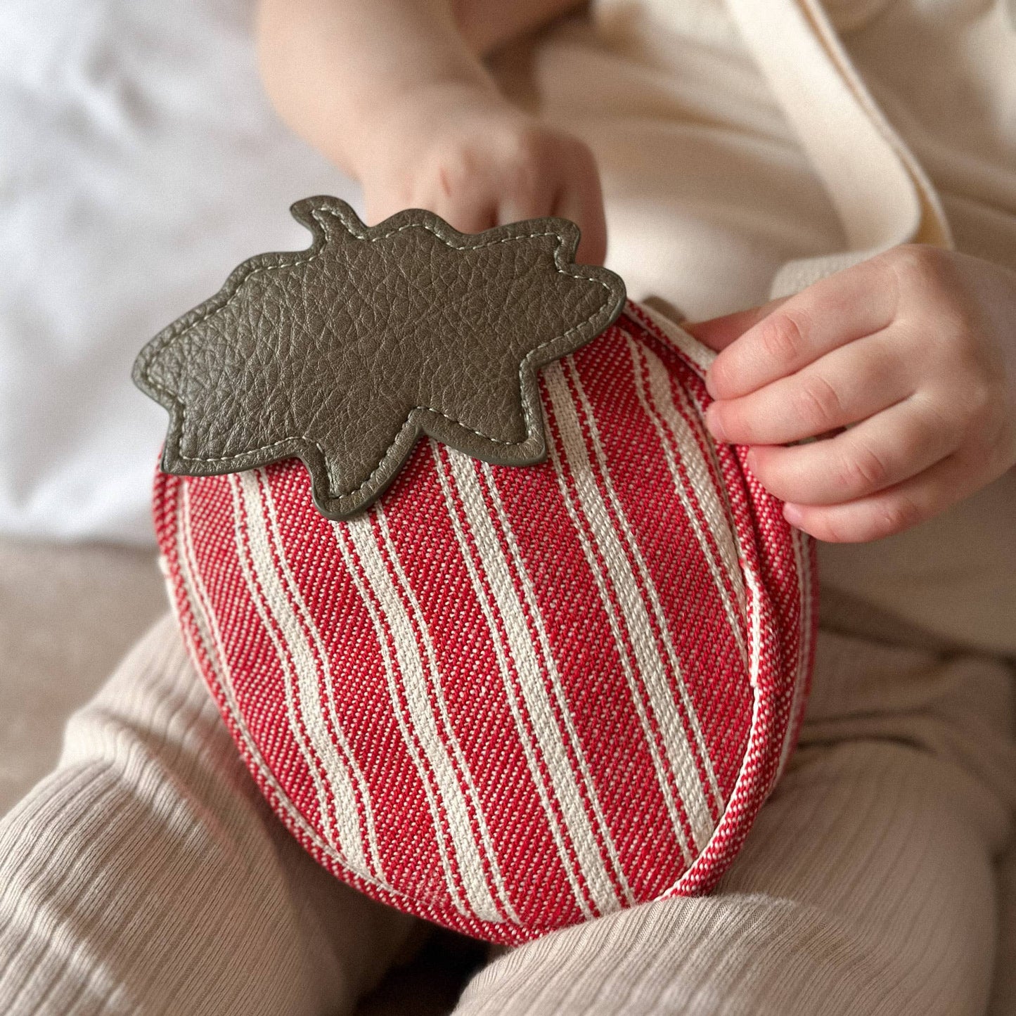 Berry  Cute // Sling bag