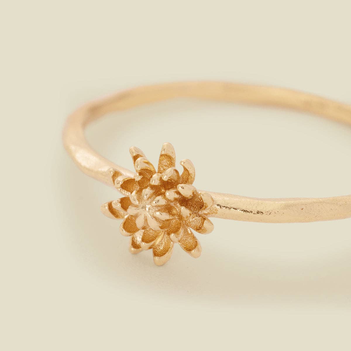 November Birth Flower Ring: Gold Vermeil / 10