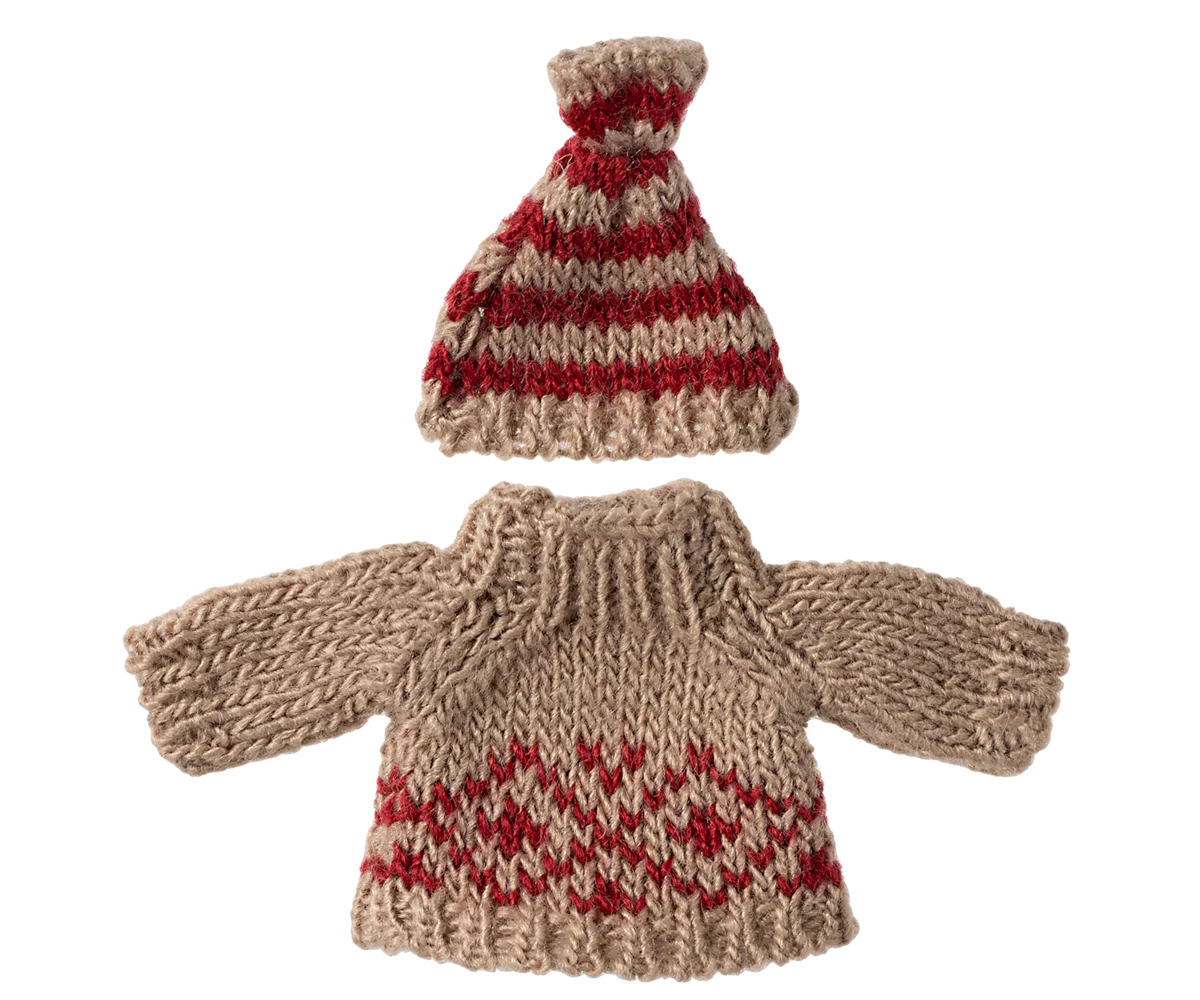 Knitted sweater and hat, Mum  mouse