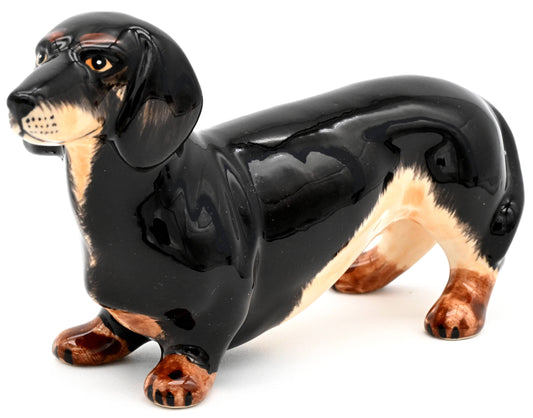 Tiny L Dachshund -BK