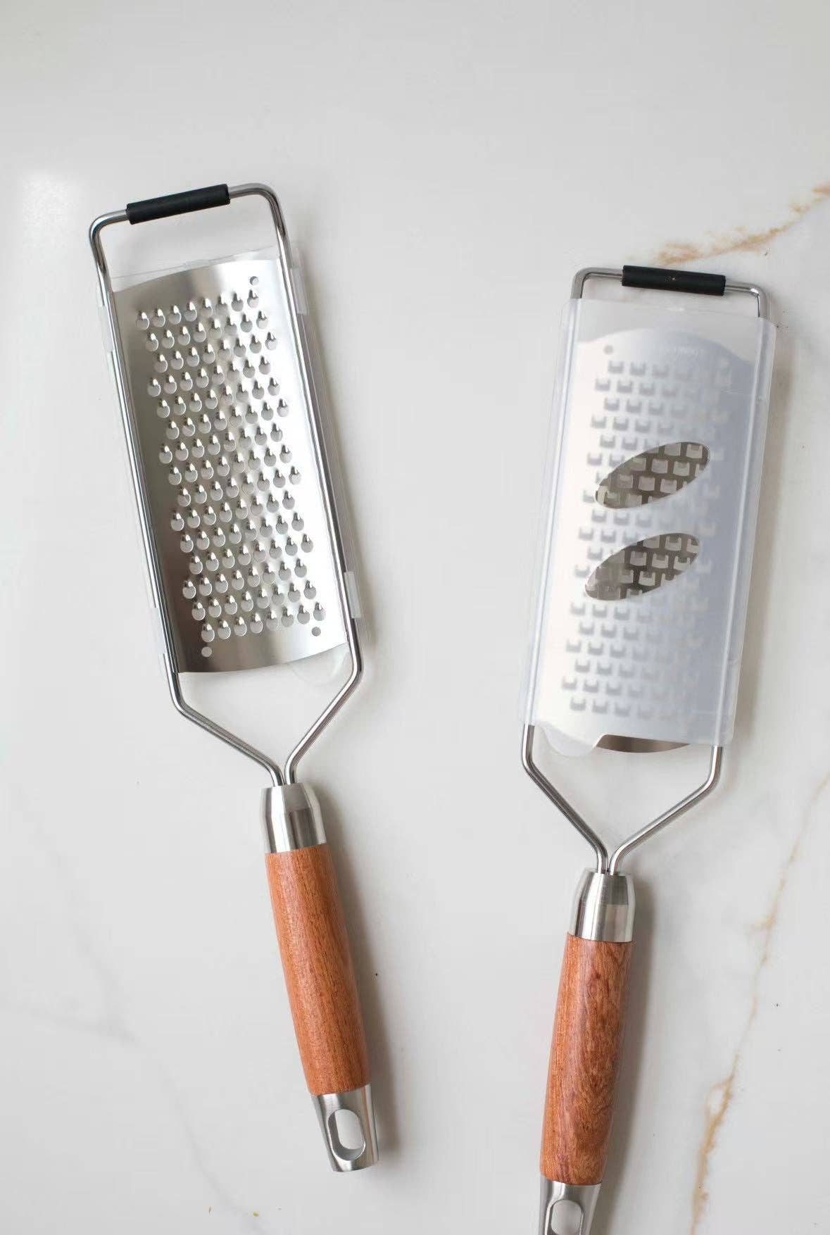 Cheese Grater with Walnut Wood Handle: Coarse