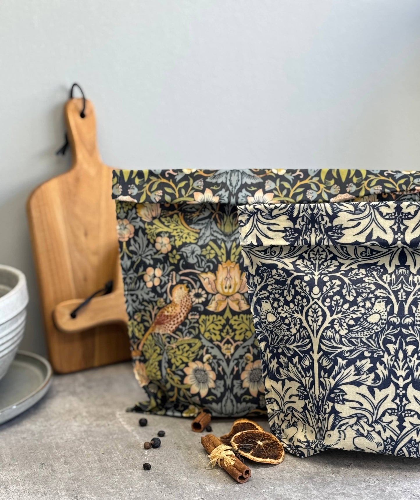 Beeswax Bag William Morris: Brother Rabbit