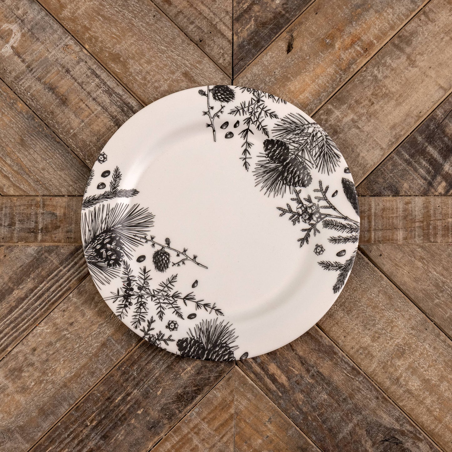 10" Pinecone & Foliage Plate