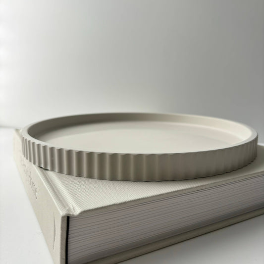 Joma - Concrete Fluted Tray | Round Concrete Tray: Off white