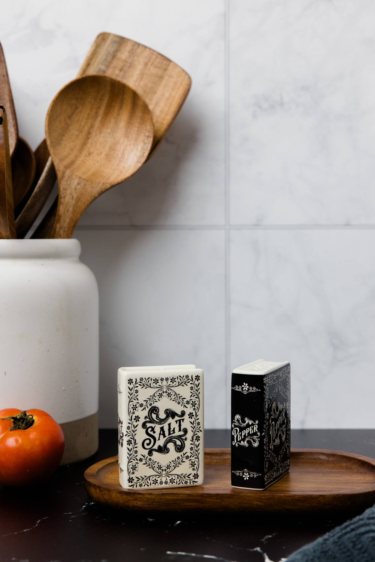 Salt & Pepper Shaker Set, Spice Library
