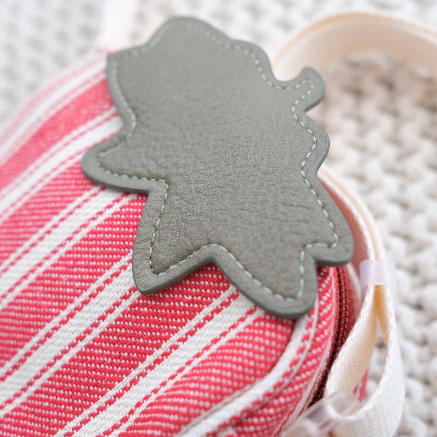 Berry  Cute // Sling bag