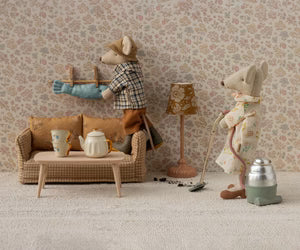 Couch, Mouse - Mable