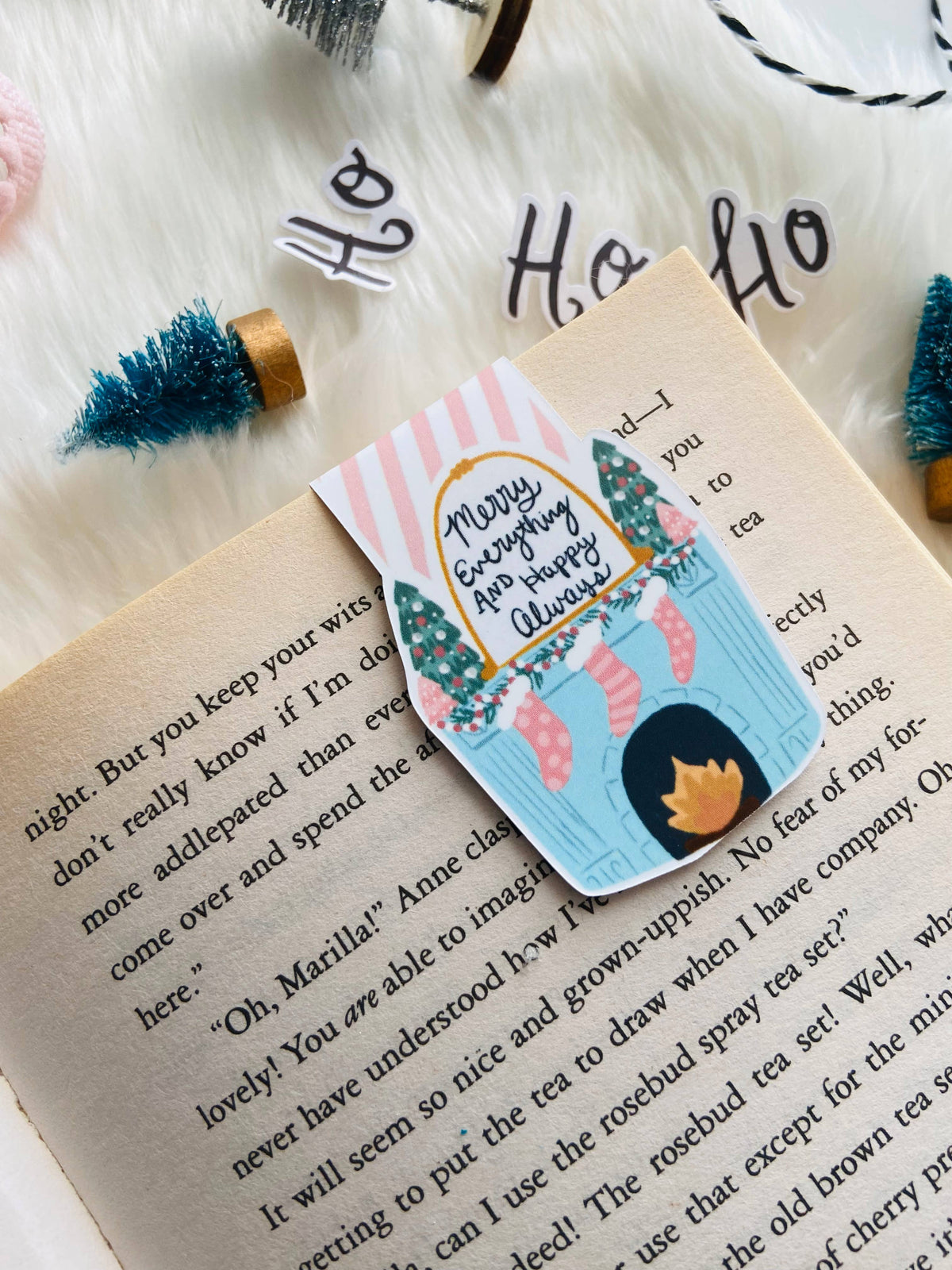Christmas Fireplace Magnetic Bookmark