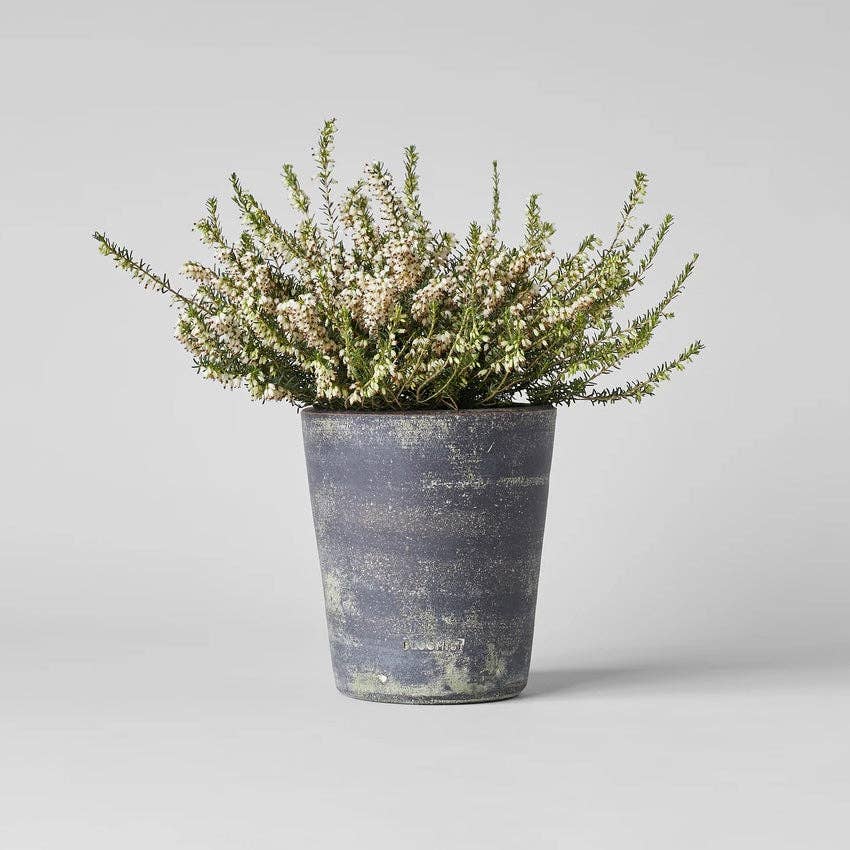 Basic Planter, Grey Patina: Medium