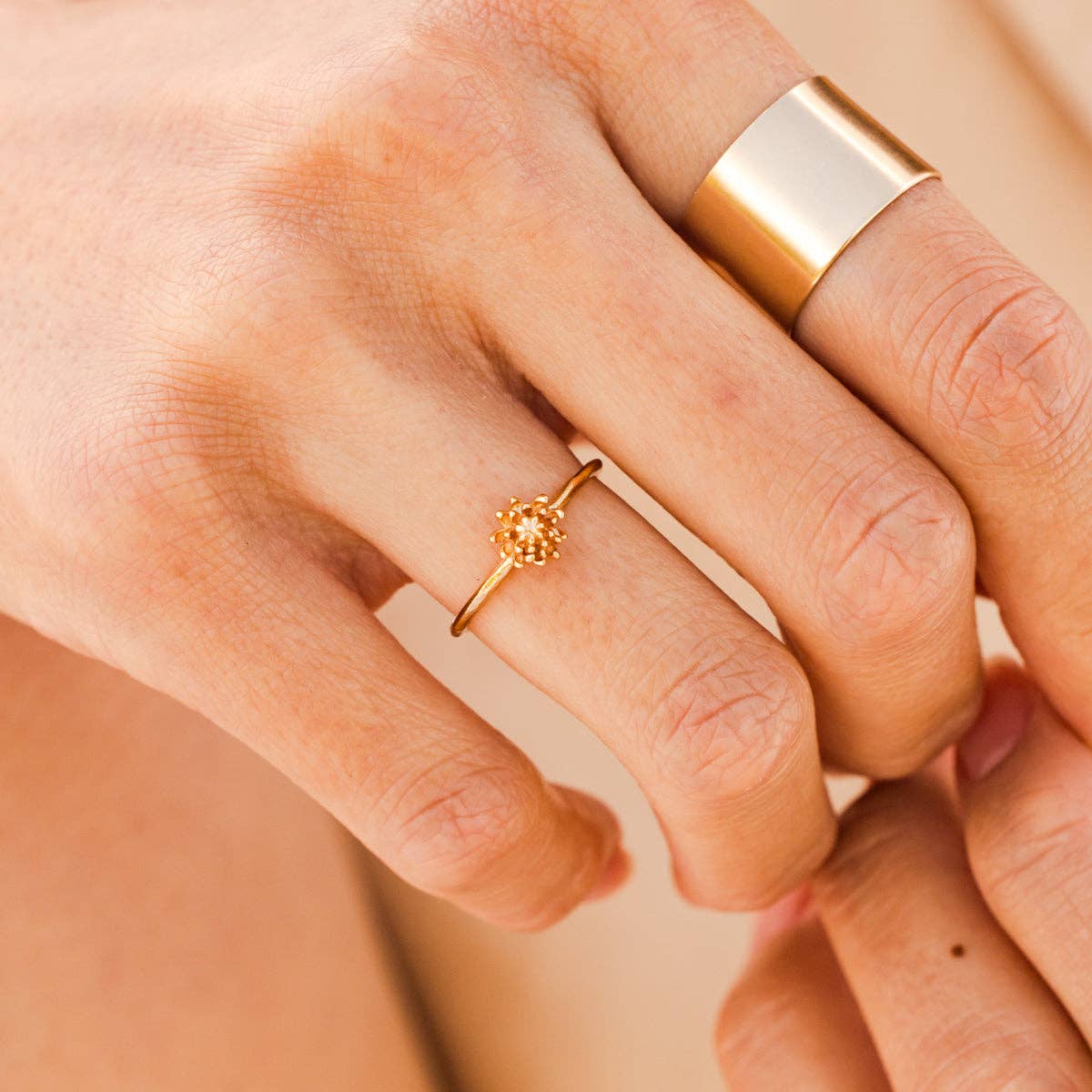 November Birth Flower Ring: Gold Vermeil / 10