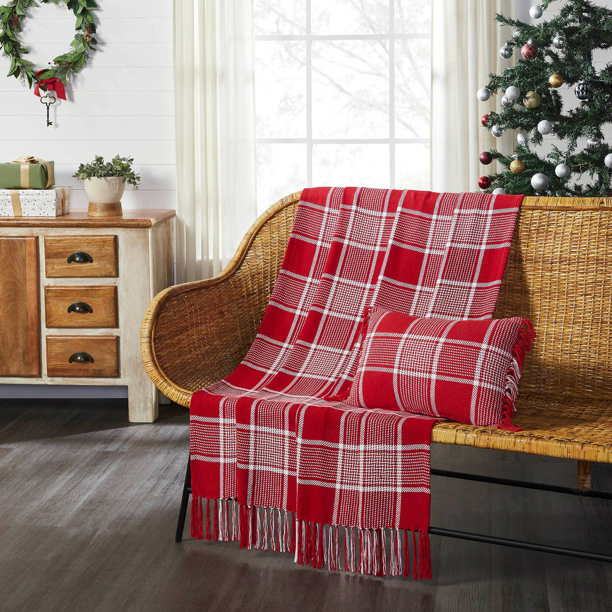 Red White Plaid Woven Throw Blanket 50x60 – Eston