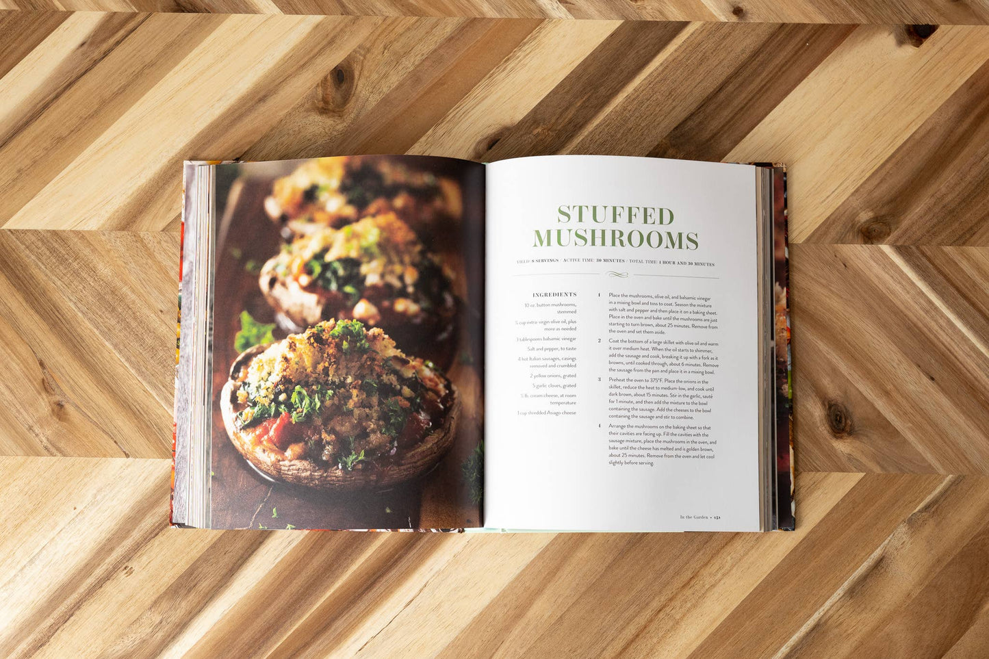 Small Plates: Over 150 Ideas for Bites and Nibbles