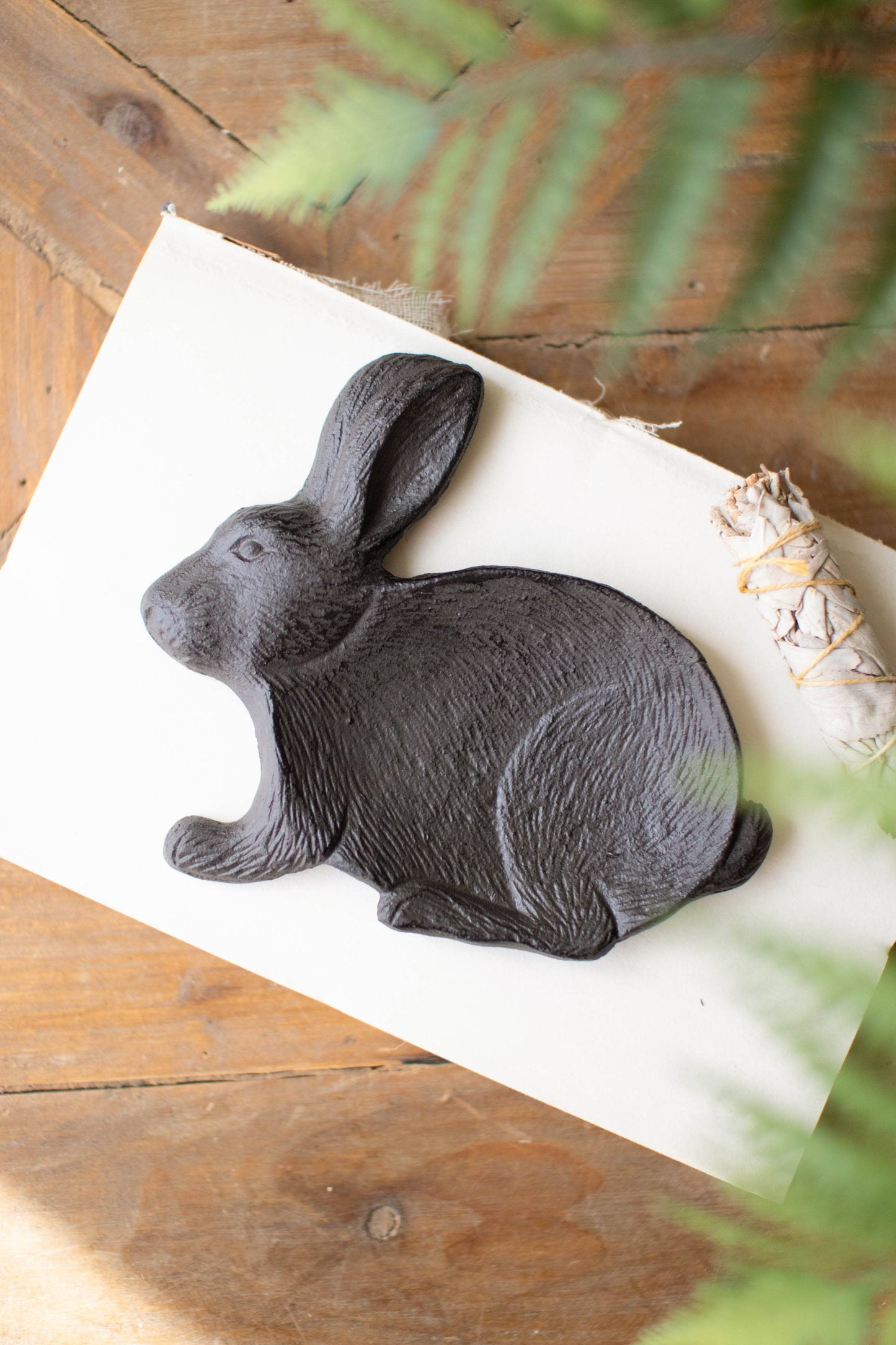 CAST IRON EASTER RABBIT TRINKET TRAY: Brown