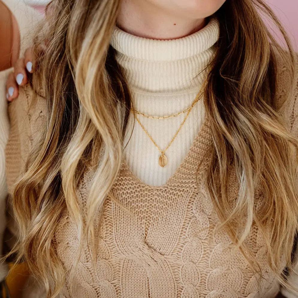 Cross Pendant Necklace: Silver / 19"